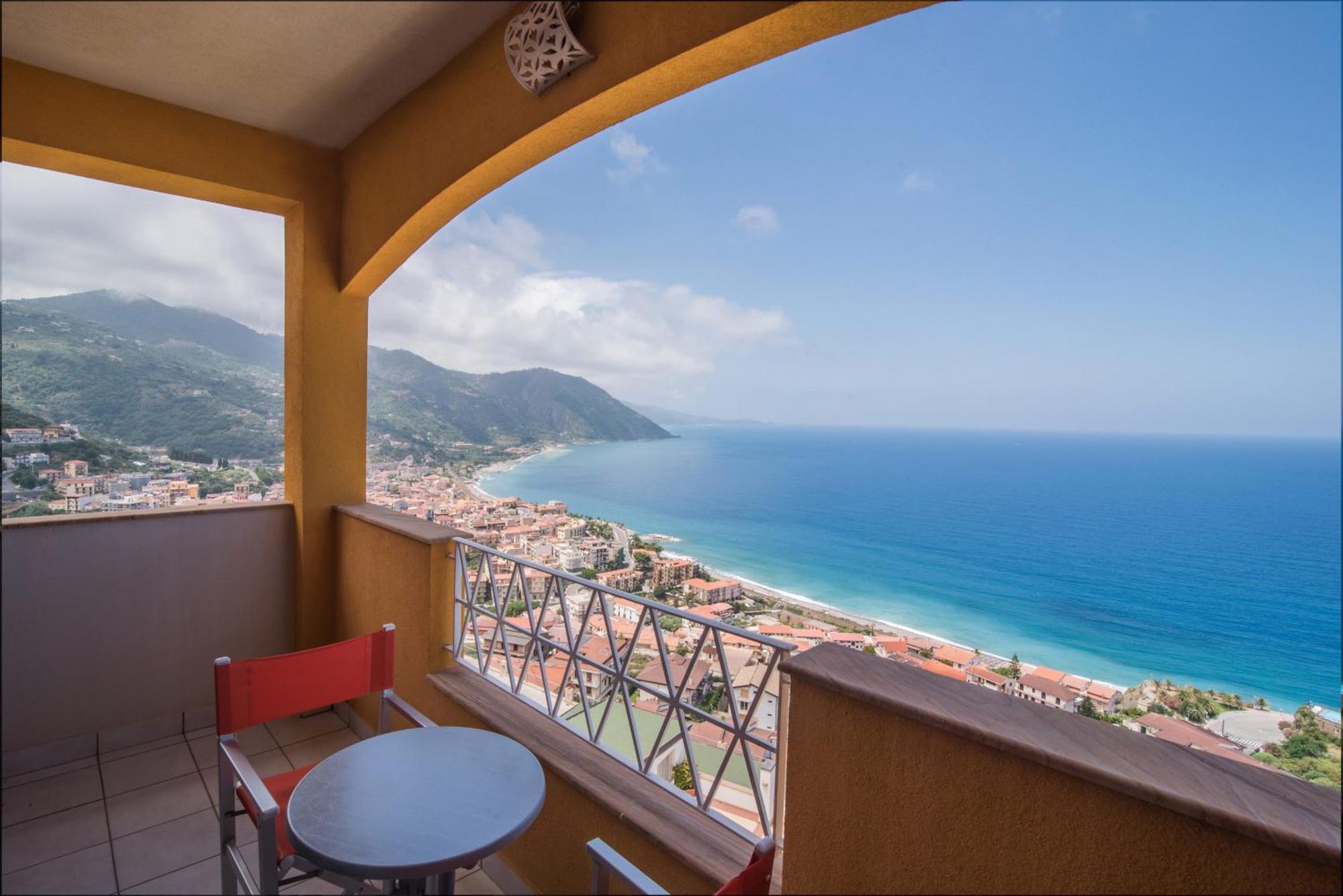 Hotel Gh Avalon Sikani Gioiosa Marea