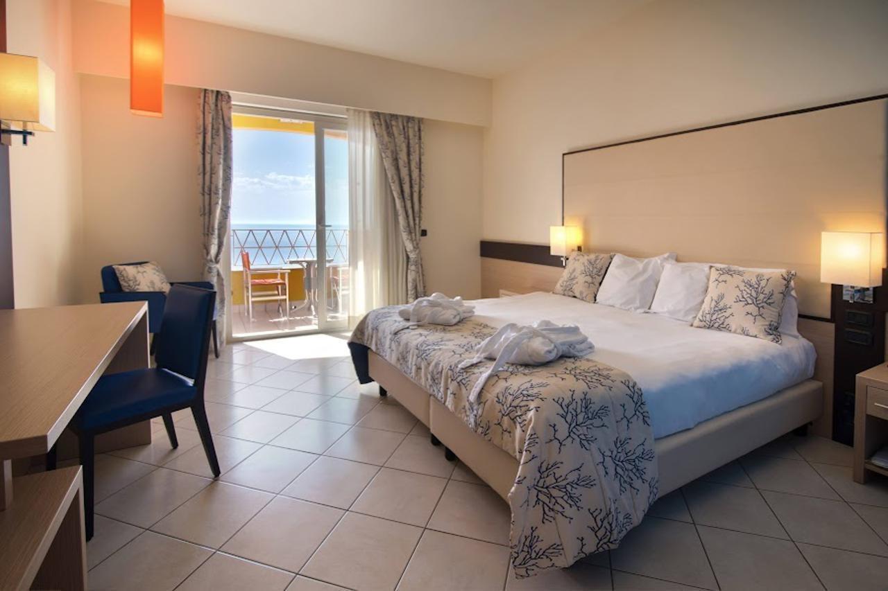 Gh Avalon Sikani Hotel