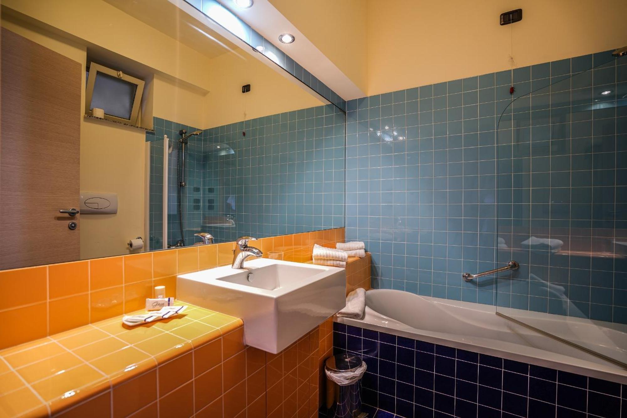 Gh Avalon Sikani 4*