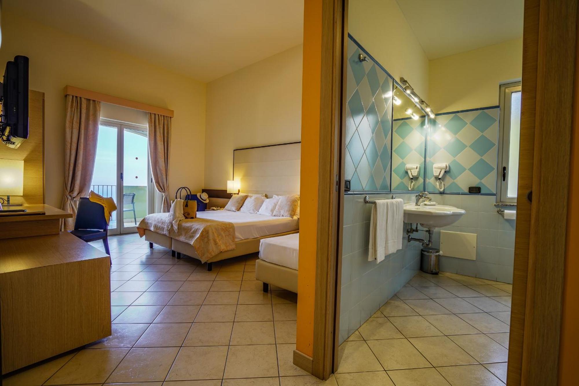 Gh Avalon Sikani Hotel