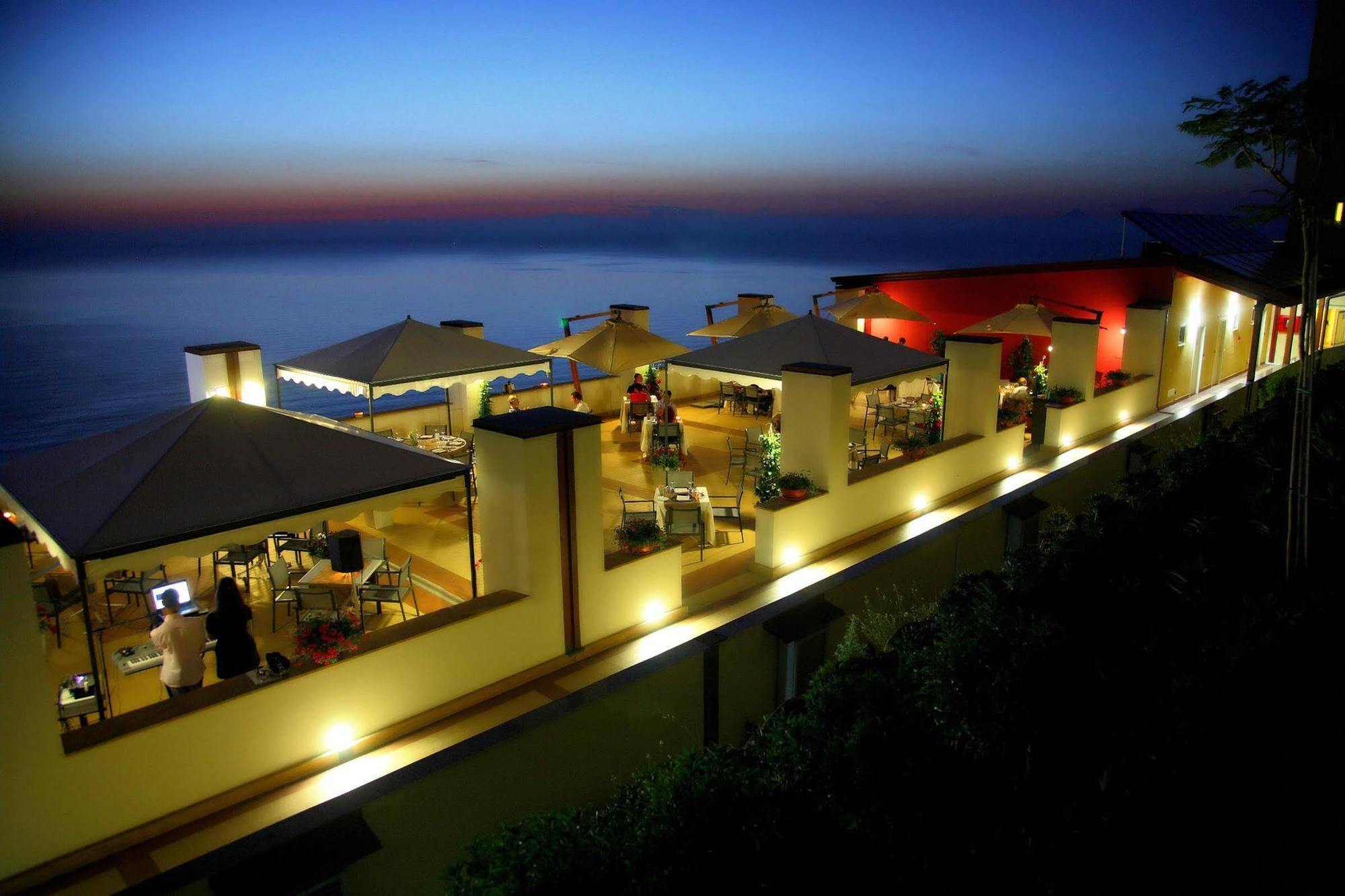 Gh Avalon Sikani Hotel